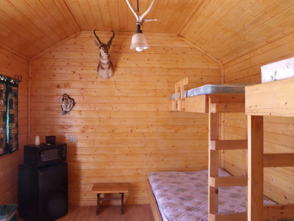 Antler Motel Greybull Room photo